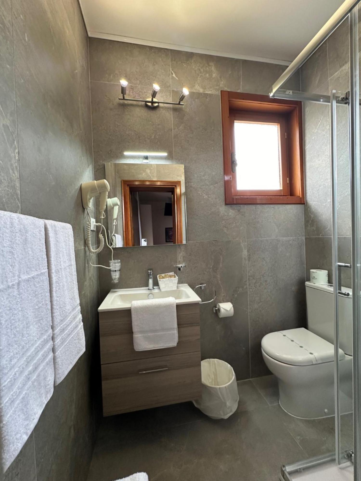 Hotel Moreri Градо Экстерьер фото