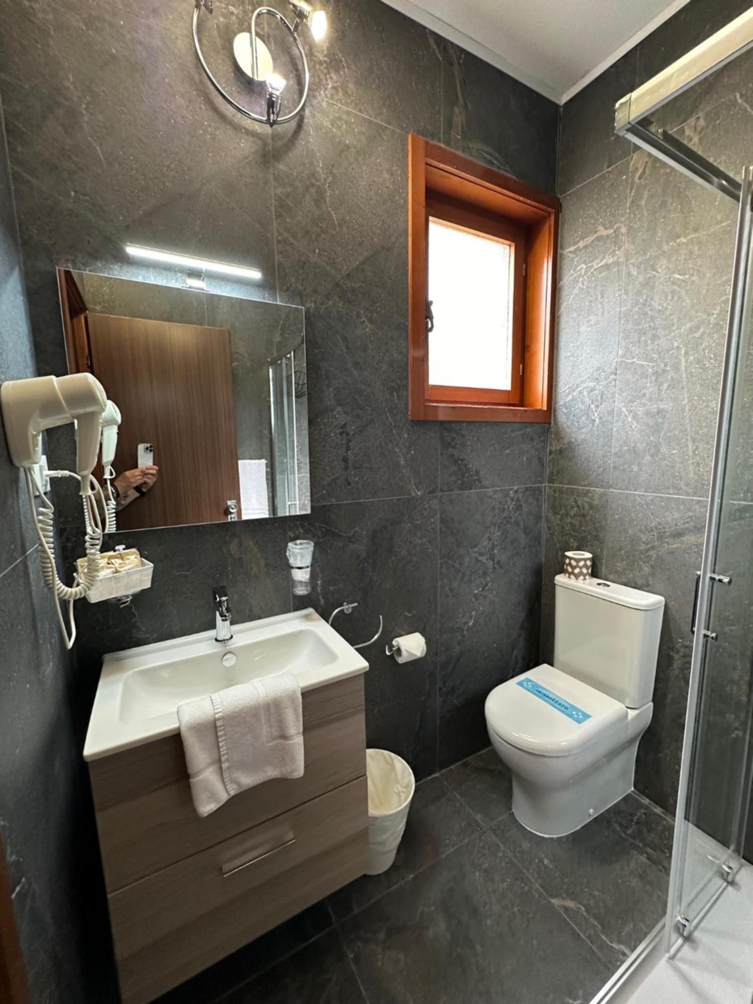 Hotel Moreri Градо Экстерьер фото